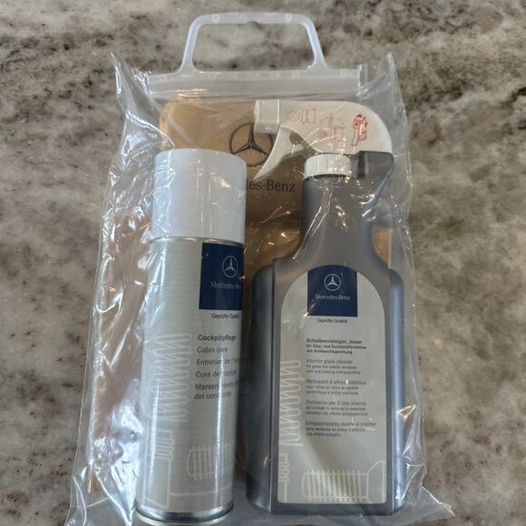 Genuine Mercedes Benz Interior Car Care Kit NEW Vintage - Picture 2 of 4